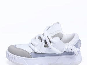 white-gris